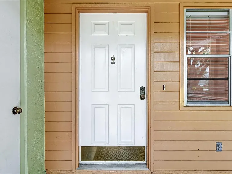 2833 Orange Tree Cir N #C — Photo 29