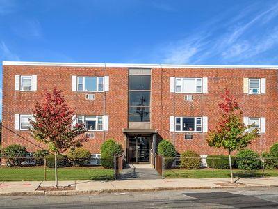 297 Main St APT 3, Medford, MA, 02155