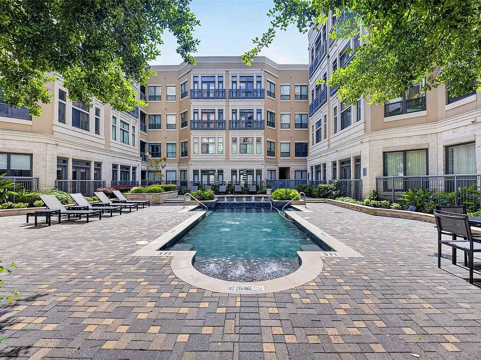 1901 Post Oak Blvd #3210
