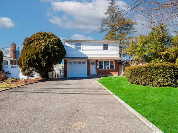 440 Park Boulevard, Massapequa Park, NY 11762