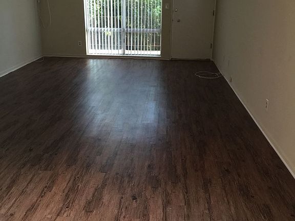 5th image of 21715 Parthenia St APT 204
