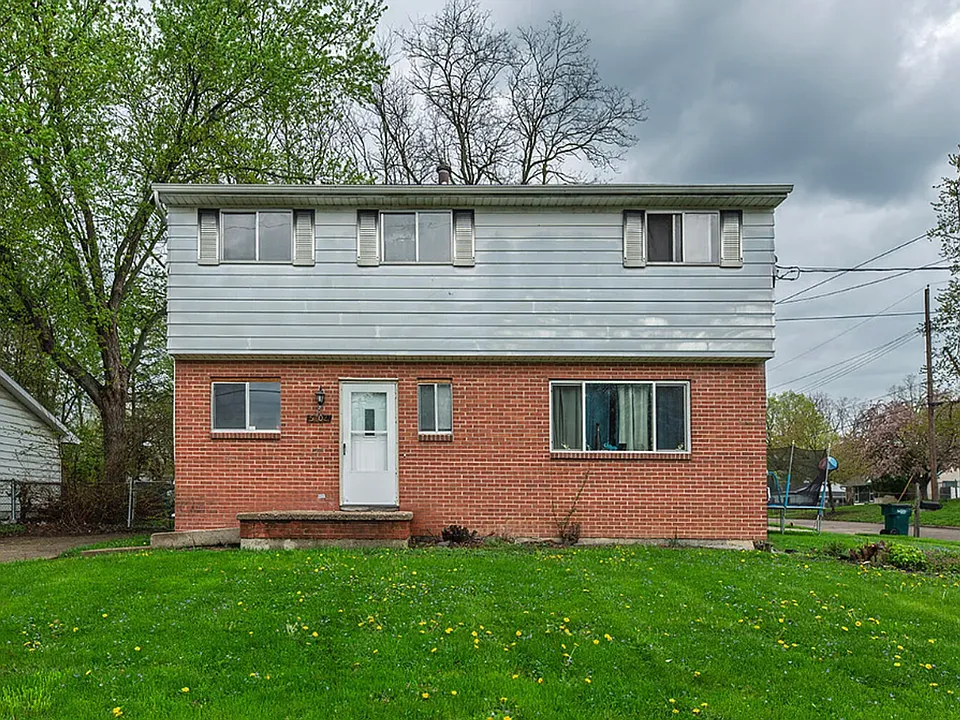 5702 Orchard Ct