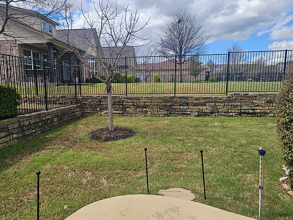 3rd image of 2612 Country View Ln