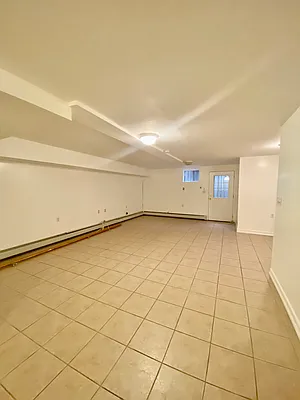 Rented by CMV Realty Inc. | media 28
