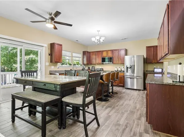 219 Dogwood Rd, Yorktown, VA 23690