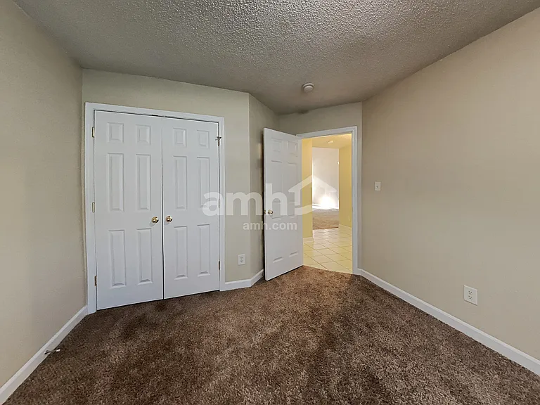 2208 Thorncrest Dr — Photo 13