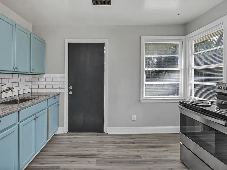 3300 Margrave Rd #B — Photo 7