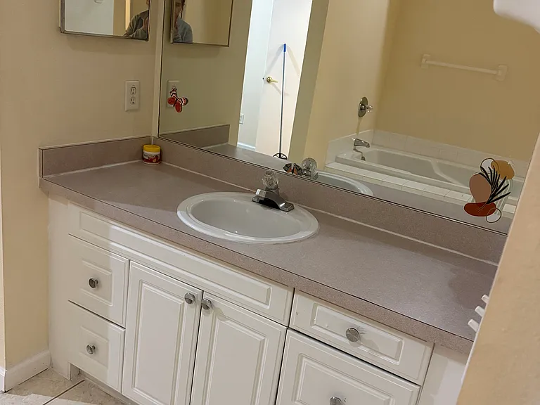 425 Caribbean Dr #A — Photo 18