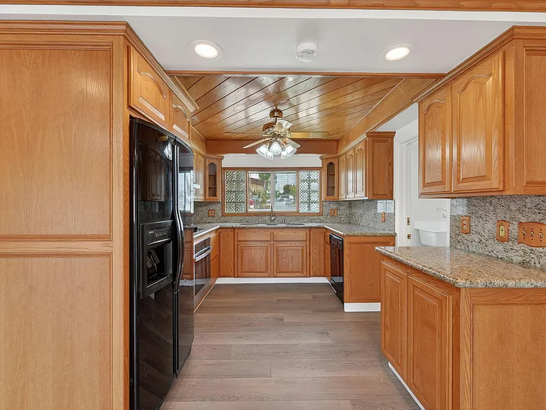 14103 Whiterock Dr — Photo 10