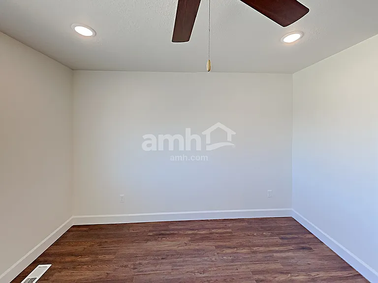 291 N Gibbons Ln — Photo 14