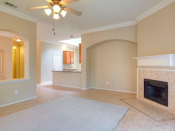 3rd image of 9113 Regal Oaks Dr