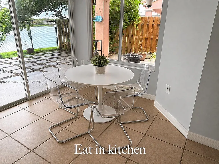 7050 SW 164th Ct — Photo 8
