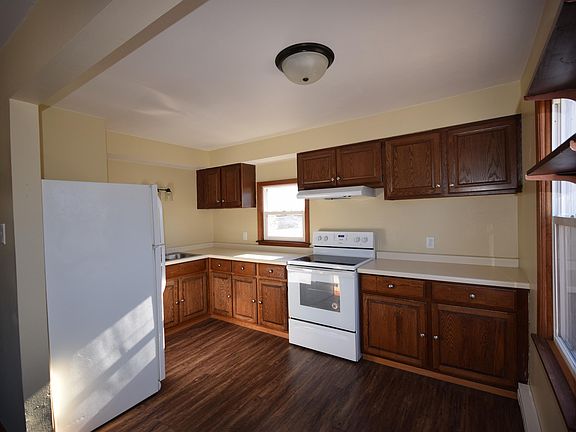 4th image of 710 Jefferson St #10513324