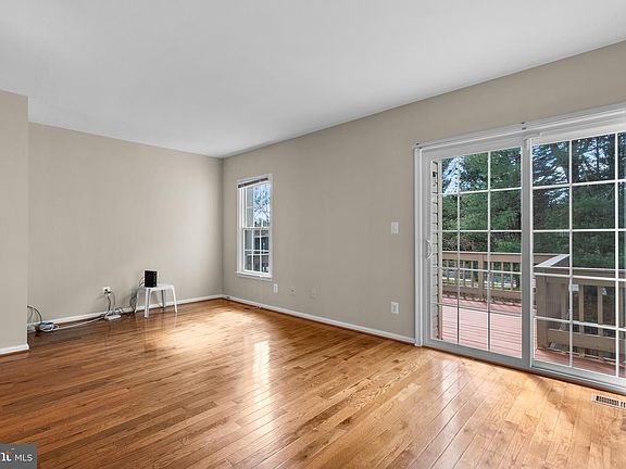 5th image of 8640 Delcris Dr