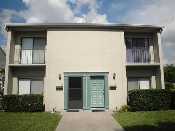 8800 Bardmoor Blvd APT 19, Seminole, FL 33777