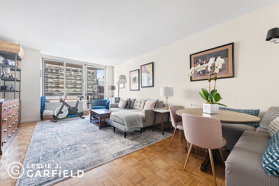 1st image of 201 W 72nd St APT 11F