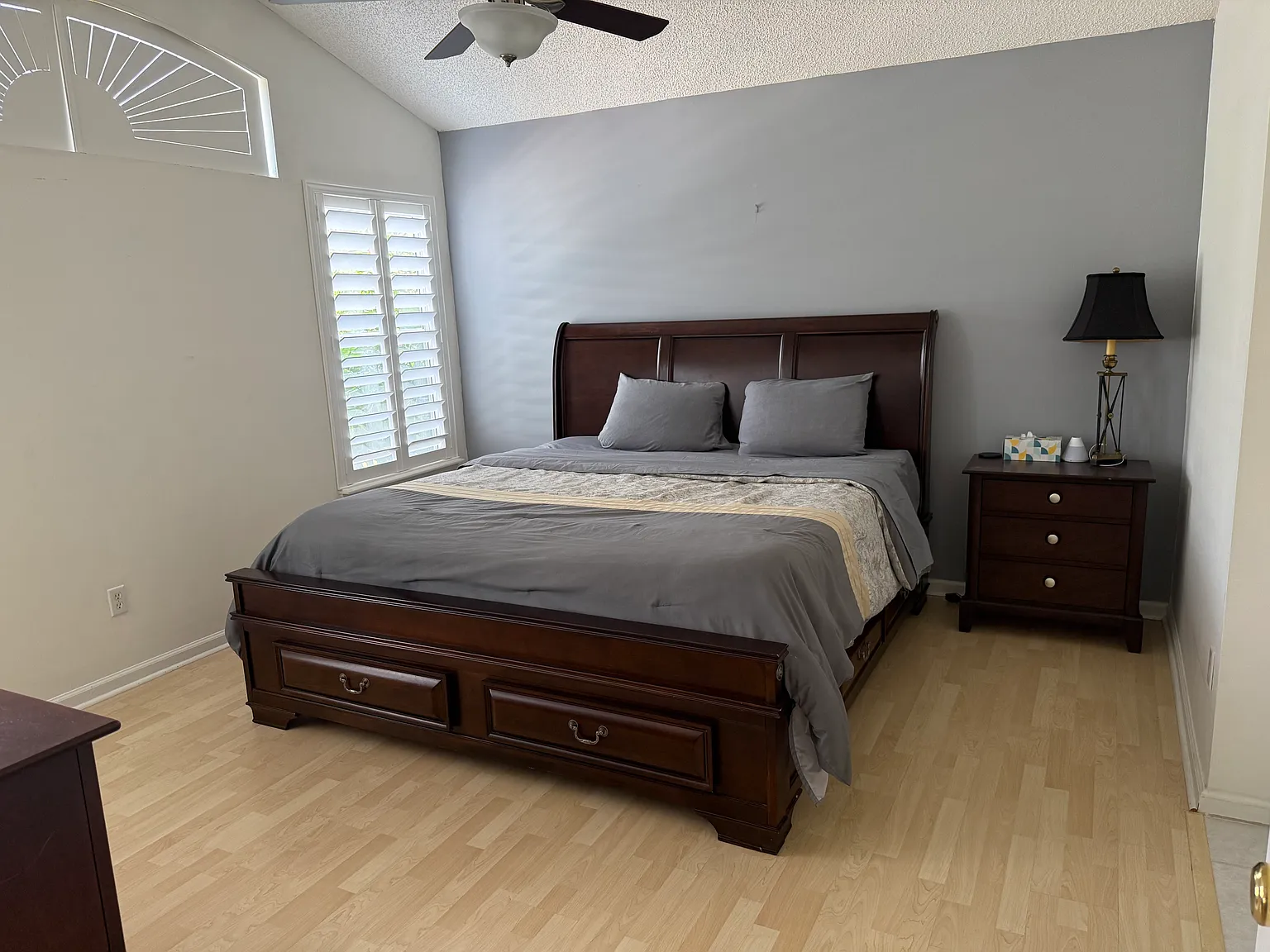 3 bed, 2036 sqft, $3,500 — Photo 4