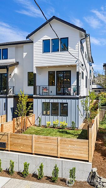 3rd image of 4116 NE 60th Street