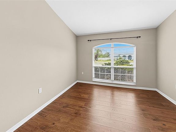 3rd image of 12807 RAYSBROOK DRIVE