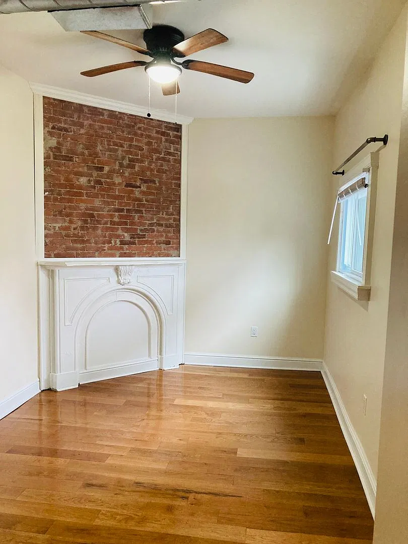 1207 Reddour Street — Photo 4