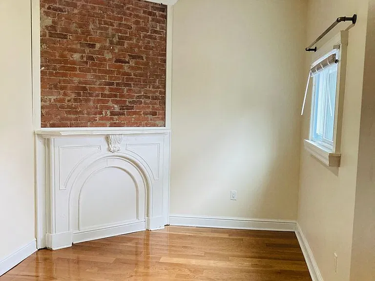 1207 Reddour Street — Photo 9