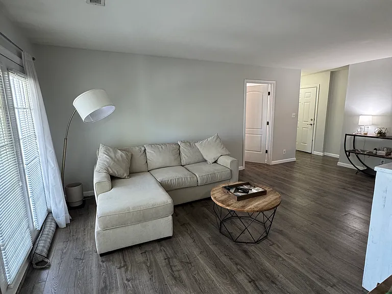1518 Villa Ter #E — Photo 1