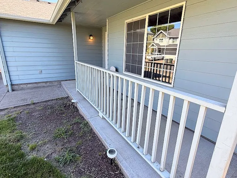 5188 Perry St NE — Photo 2