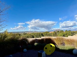 4 Basin View Ct, Santa Fe, NM 87506