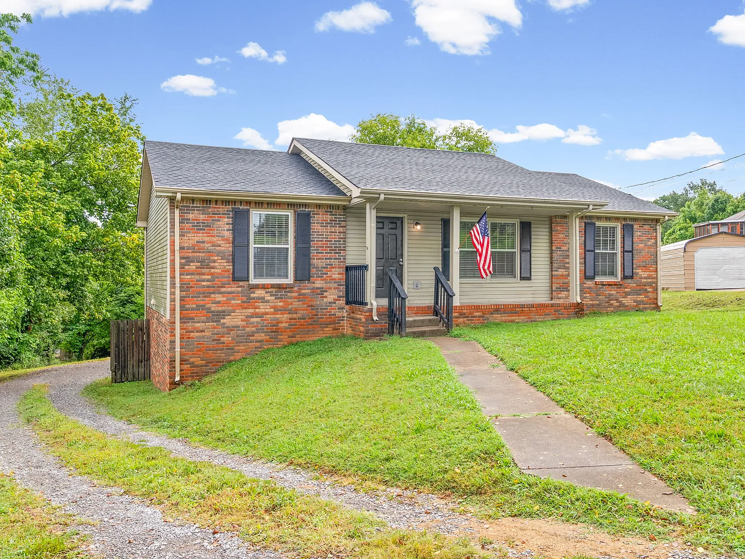 3 bed, 1265 sqft, $1,800 — Photo 1