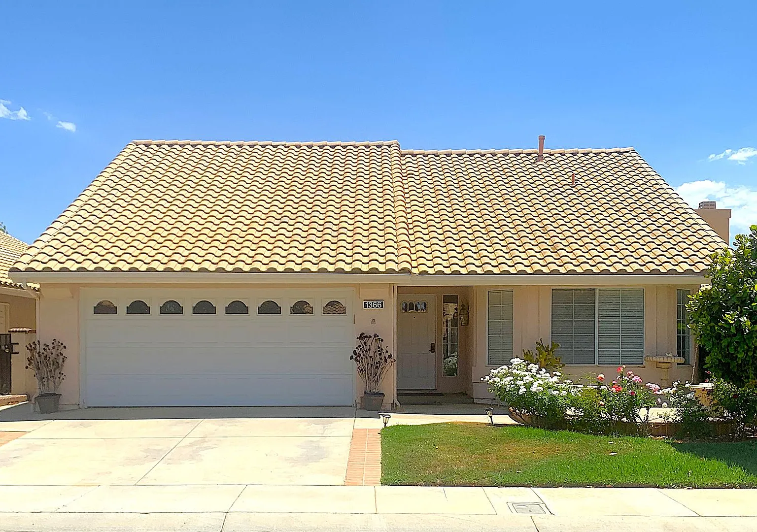 Sun Lakes 3 Bedroom - Backs the Golf Course — Photo 1