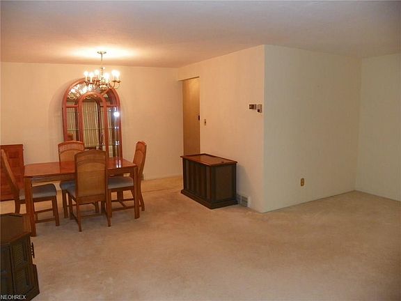 5th image of 6484 Brookhill Dr
