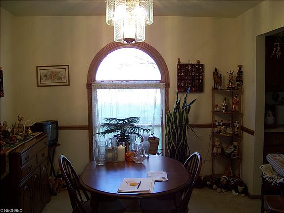 5th image of 889 Auburn Hills Dr Unit 2