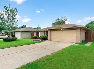 2106 Mocking Bird Ln, La Porte, TX 77571