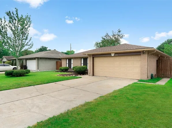 2106 Mocking Bird Ln, La Porte, TX 77571