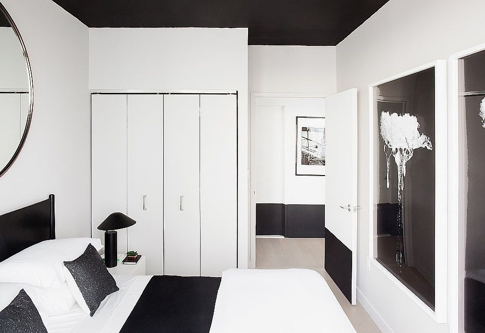 1st image of 2810 Jackson Ave Penthouse 1N