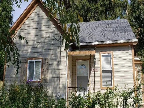 303 Apple Ct, Fairmont, WV 26554