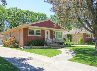 2248 Terry Ln W, Broadview, IL 60155