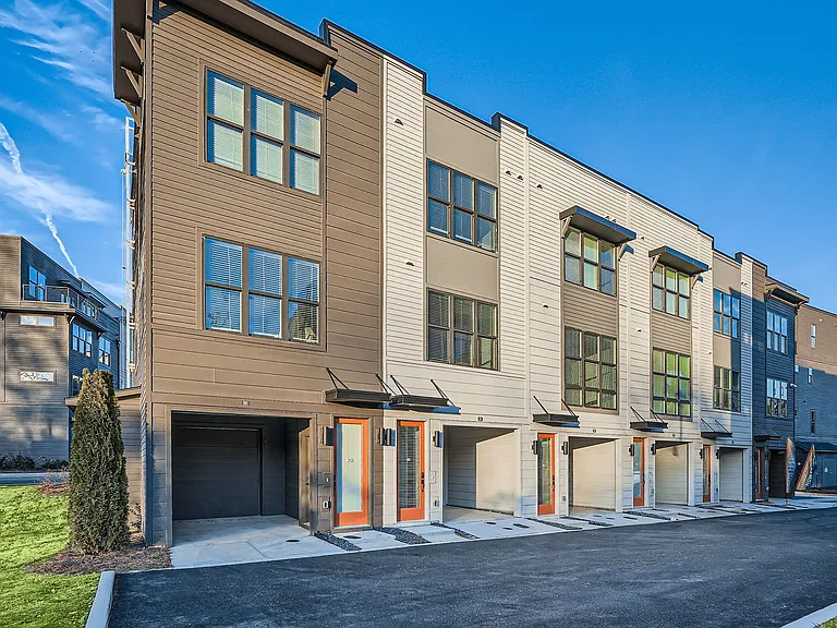 EastWood Townhomes — Photo 24