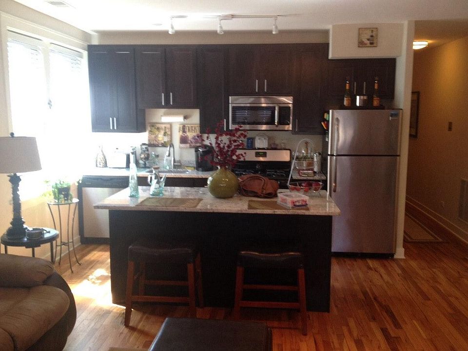 1st image of 2233 W Wilson Ave APT 1A