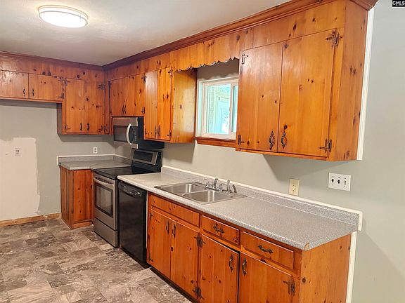 2nd image of 1821 Luster Ln
