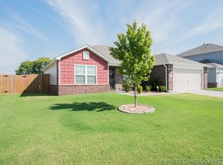 25043 E 91st Pl, Broken Arrow, OK 74014