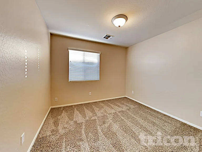 23683 W Huntington Dr — Photo 9