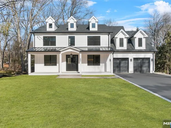 80 Westdale Ave, Hillsdale, NJ 07642