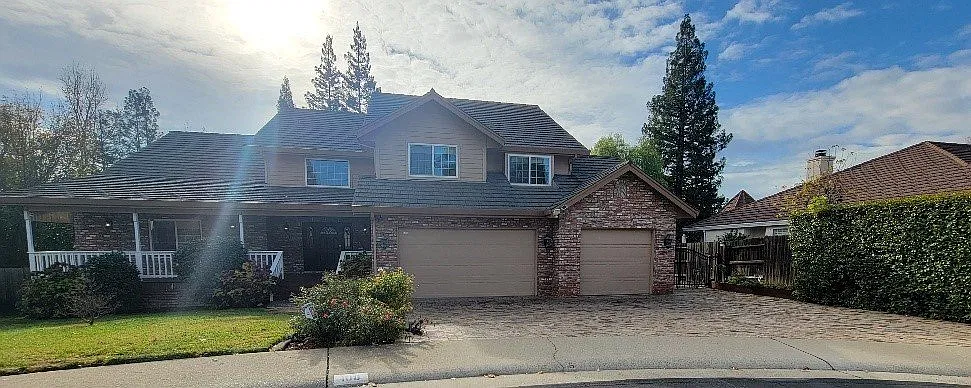 5 bed, 4.0 bath, 4805 sqft, $5,000 — Photo 1
