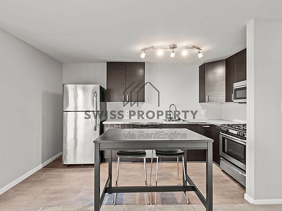 5th image of 1155 Edgehill Rd #14