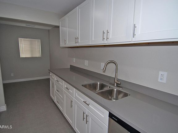 3rd image of 8013 W INDIANOLA Avenue