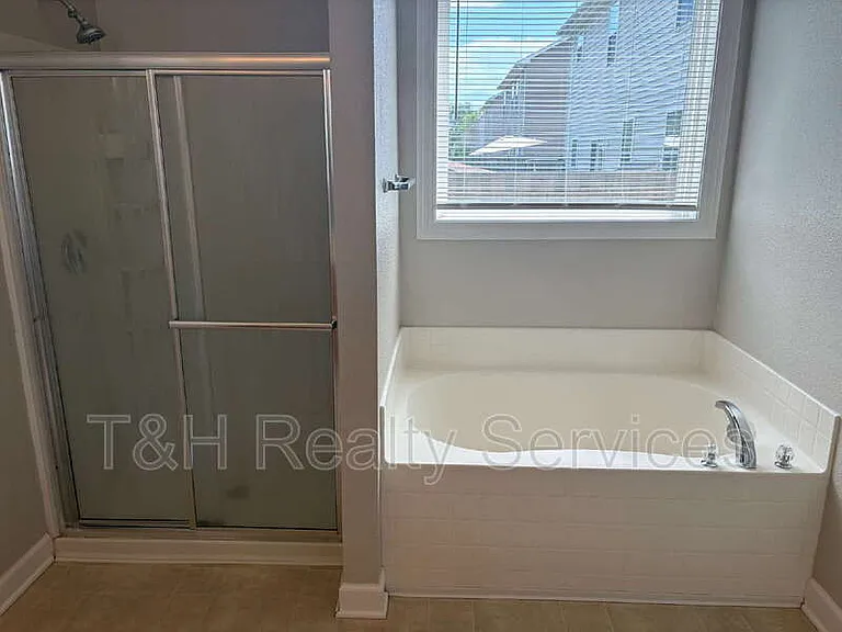5935 Monticello Square Ln — Photo 18