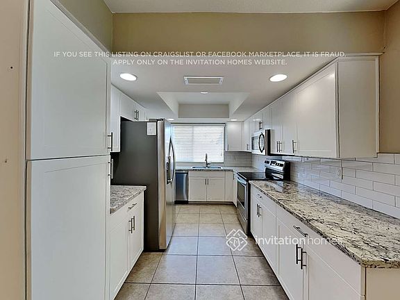 5th image of 3229 E Emelita Ave