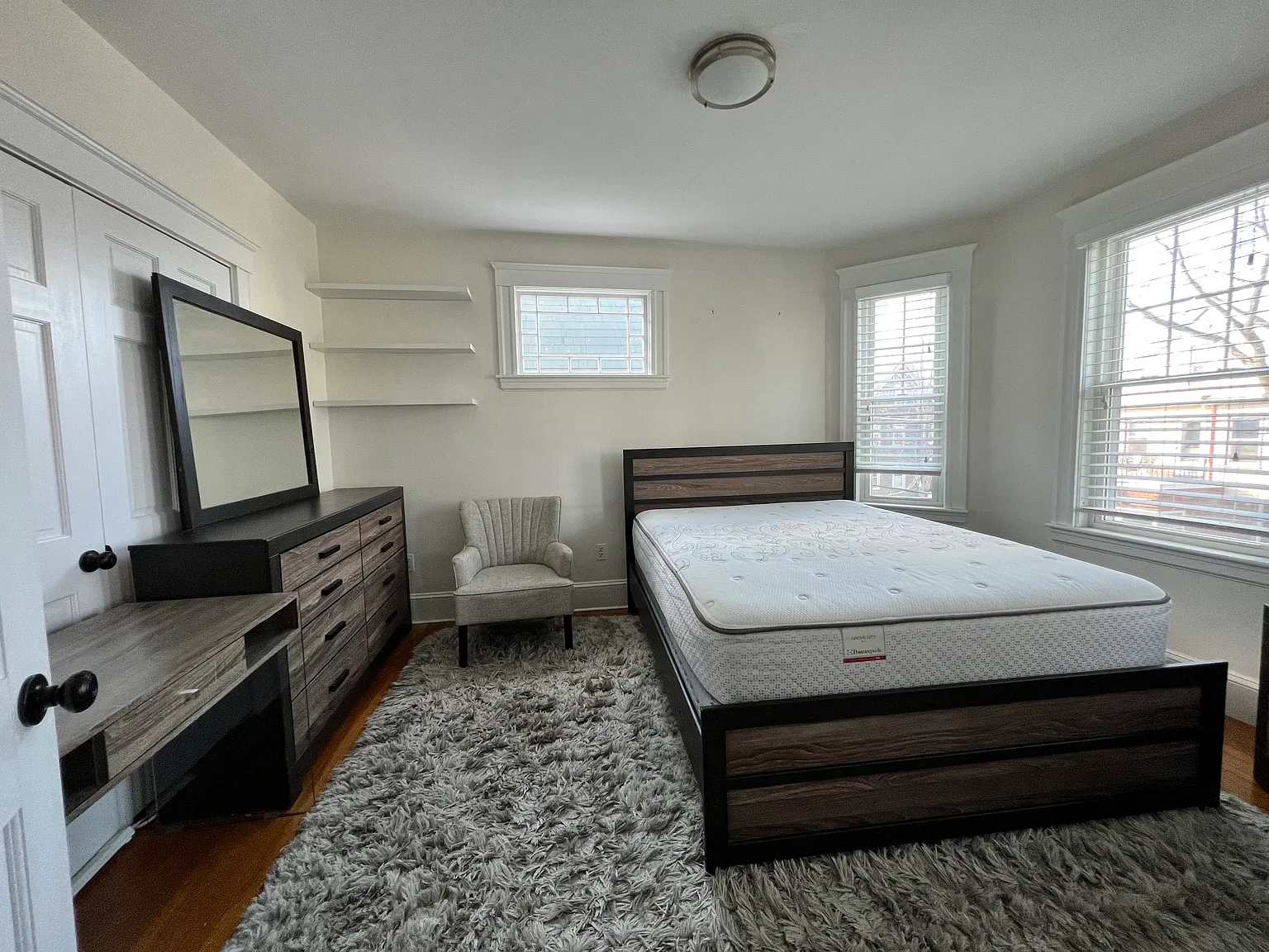 71 Dudley St — Photo 4
