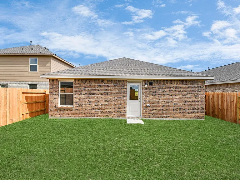 1615 Windrose Bnd — Photo 36